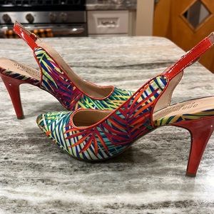 Ann  Marino by Betty Muller sandals, tropical fabric print sling back, pointed.